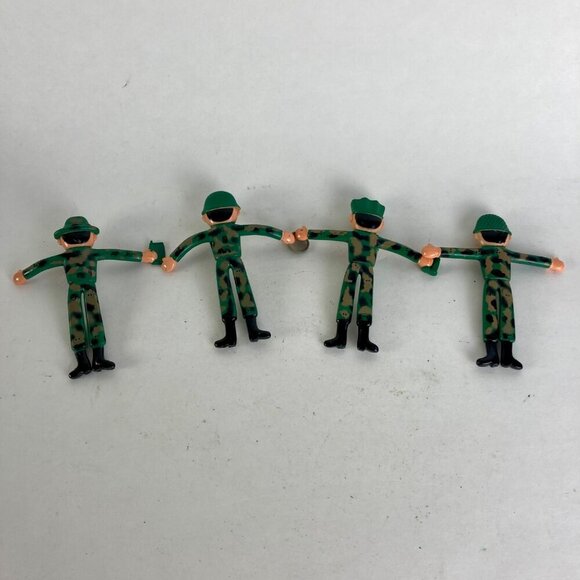 Vintage Flexible Army Men Toy Soldiers Bendable Set of 4 - Picture 3 of 4